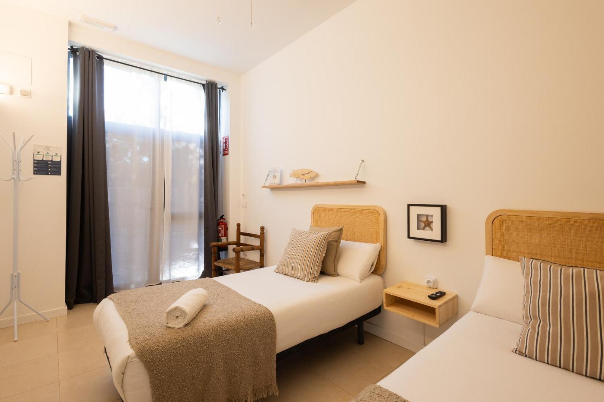 Florit Flats - The Pitiusas Rooms Валенсия Екстериор снимка